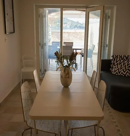House Victoria *